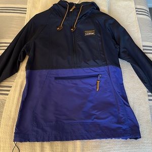 LL Bean zip up